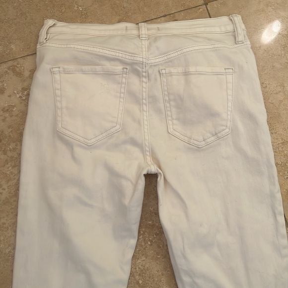 Free People White Stilt Distressed Worn Jeans Size 26 - Picture 7 of 8